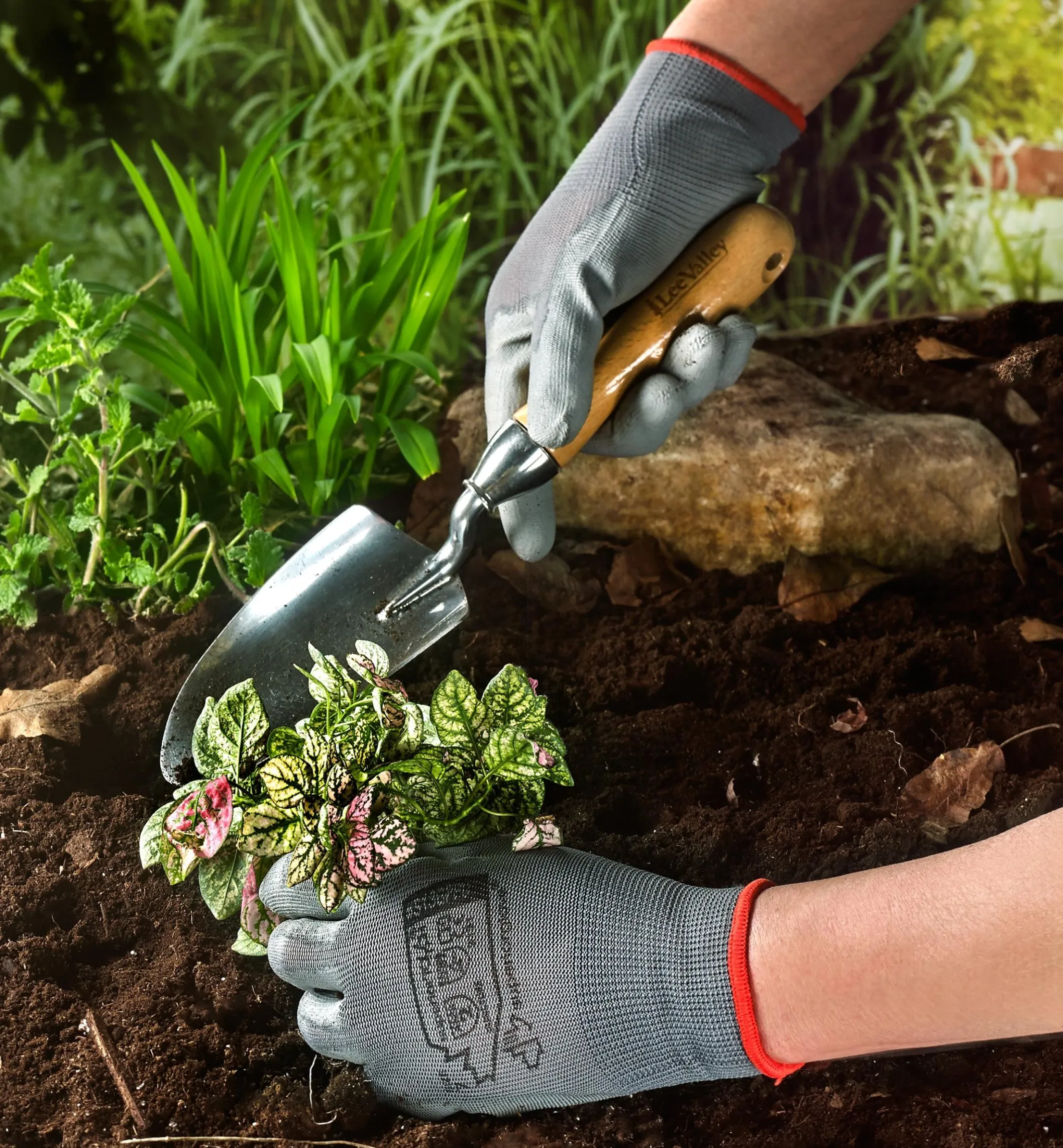 12 Pairs Of Lightweight Work Gloves