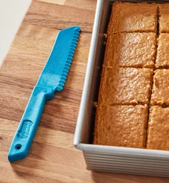 Bakeware Buddy Knife