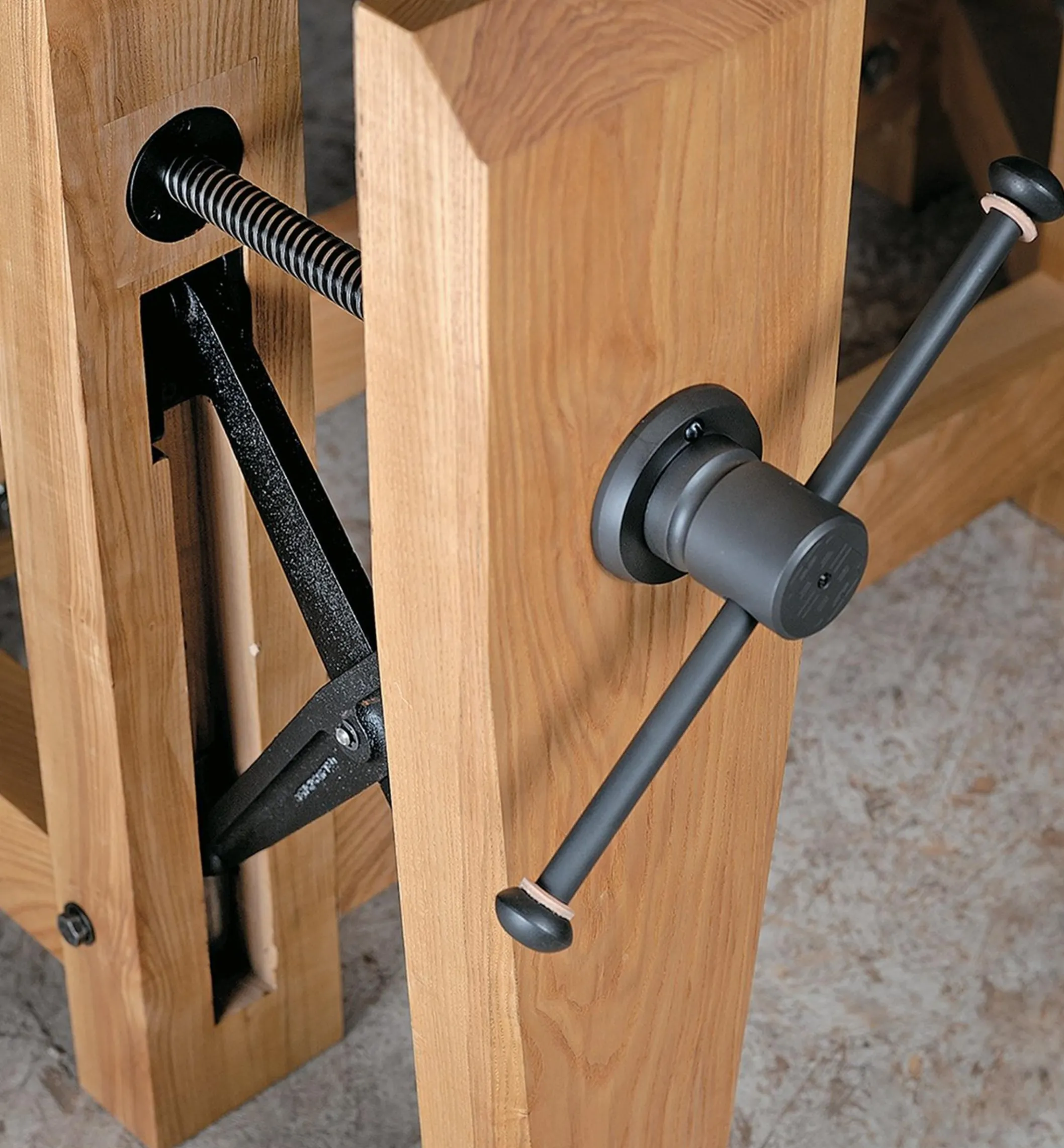 Benchcrafted Classic Leg Vise Hardware