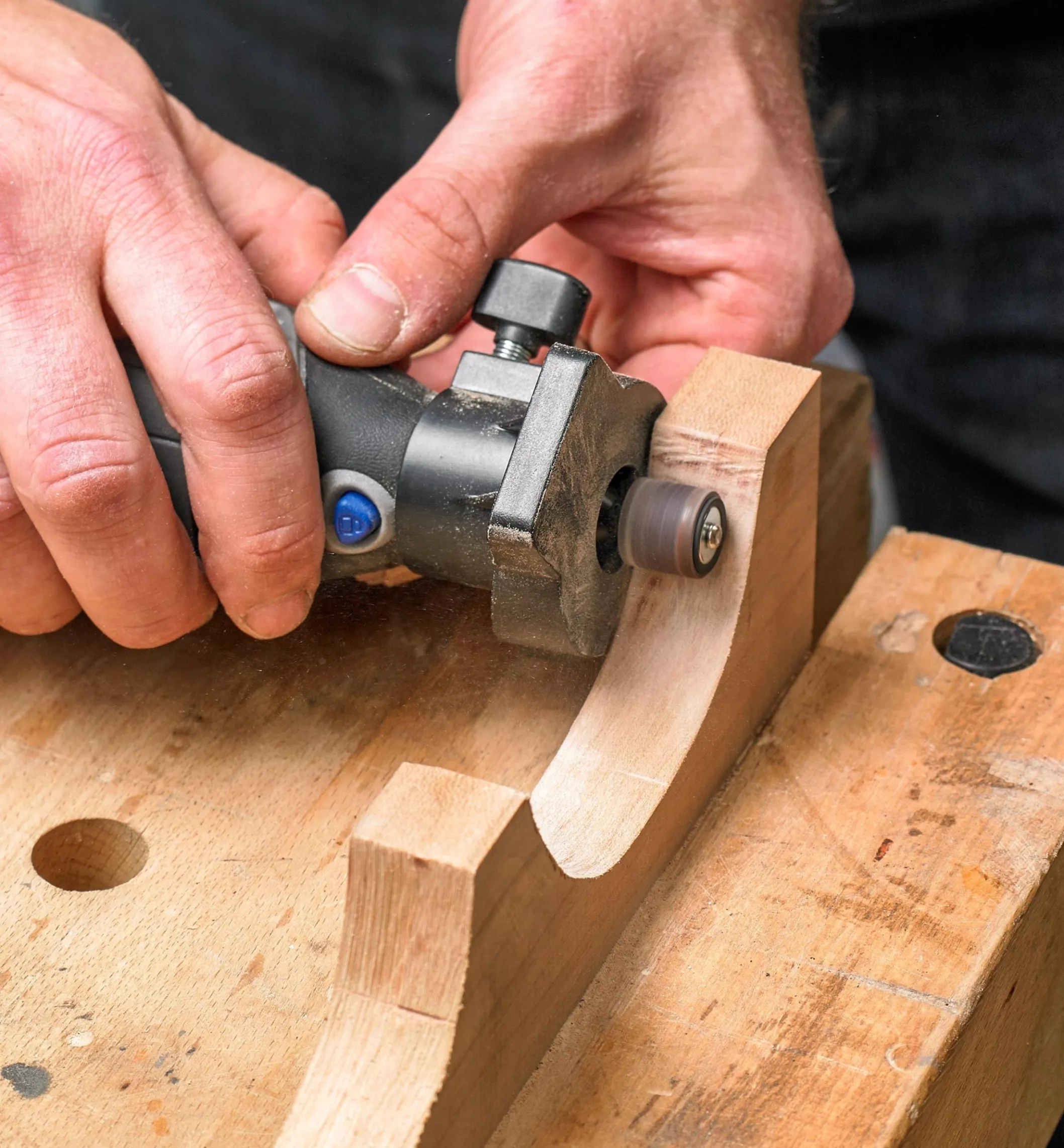 Dremel 3000-2/28 Rotary Tool Kit Bonus 36" Flex Shaft & Sharpening Attachment Kit