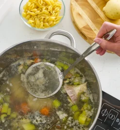 Fine-Mesh Skimming Ladle