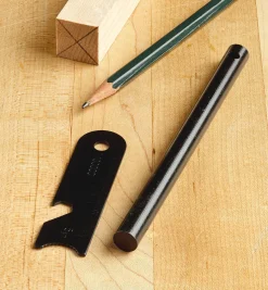 Firestarter Rod With Multi-Tool Striker