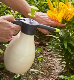 Hand-Held 1.5 Litre Pressure Sprayer