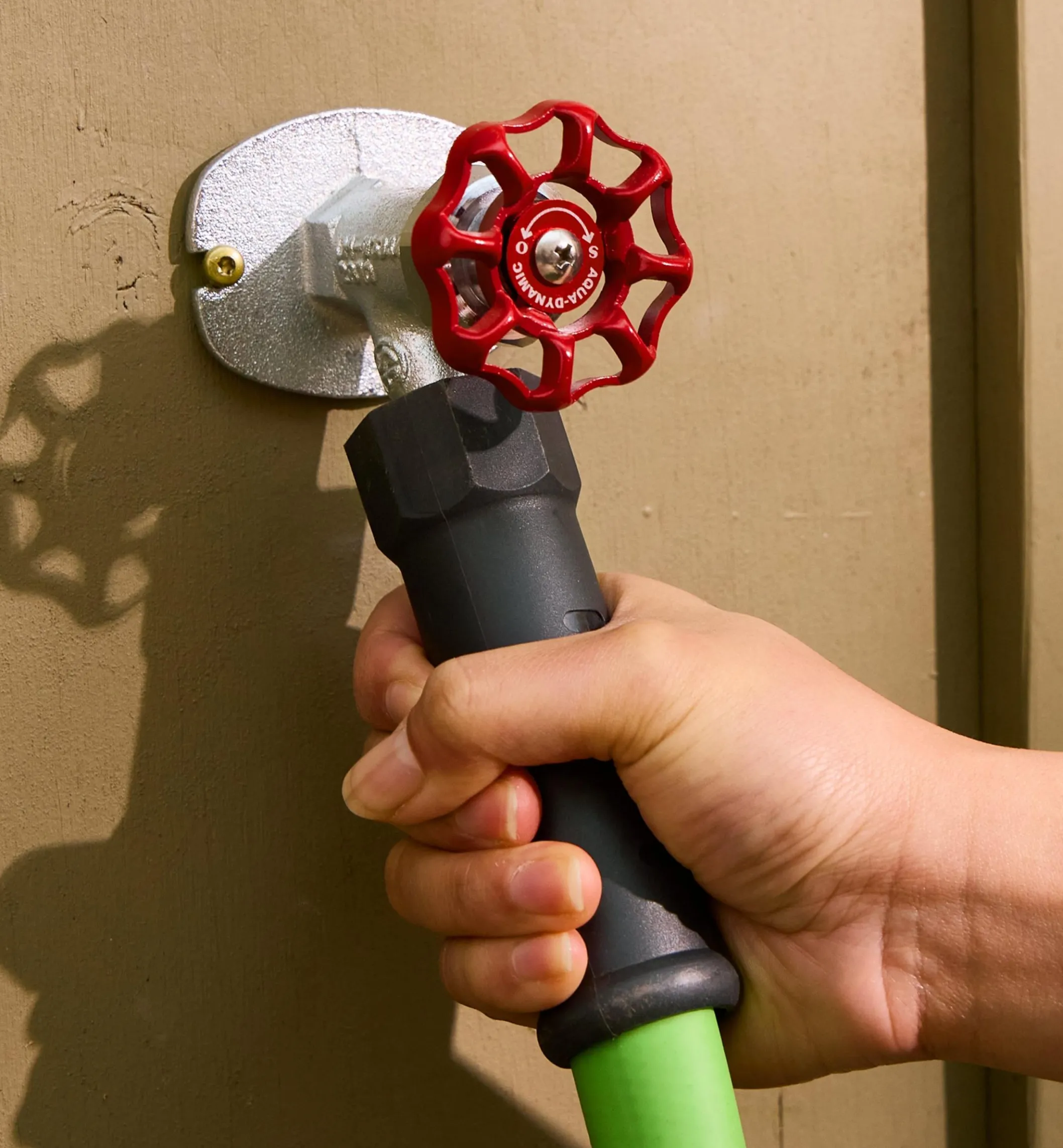 Lee Valley 3/4" Garden Hose With Swivel Collars