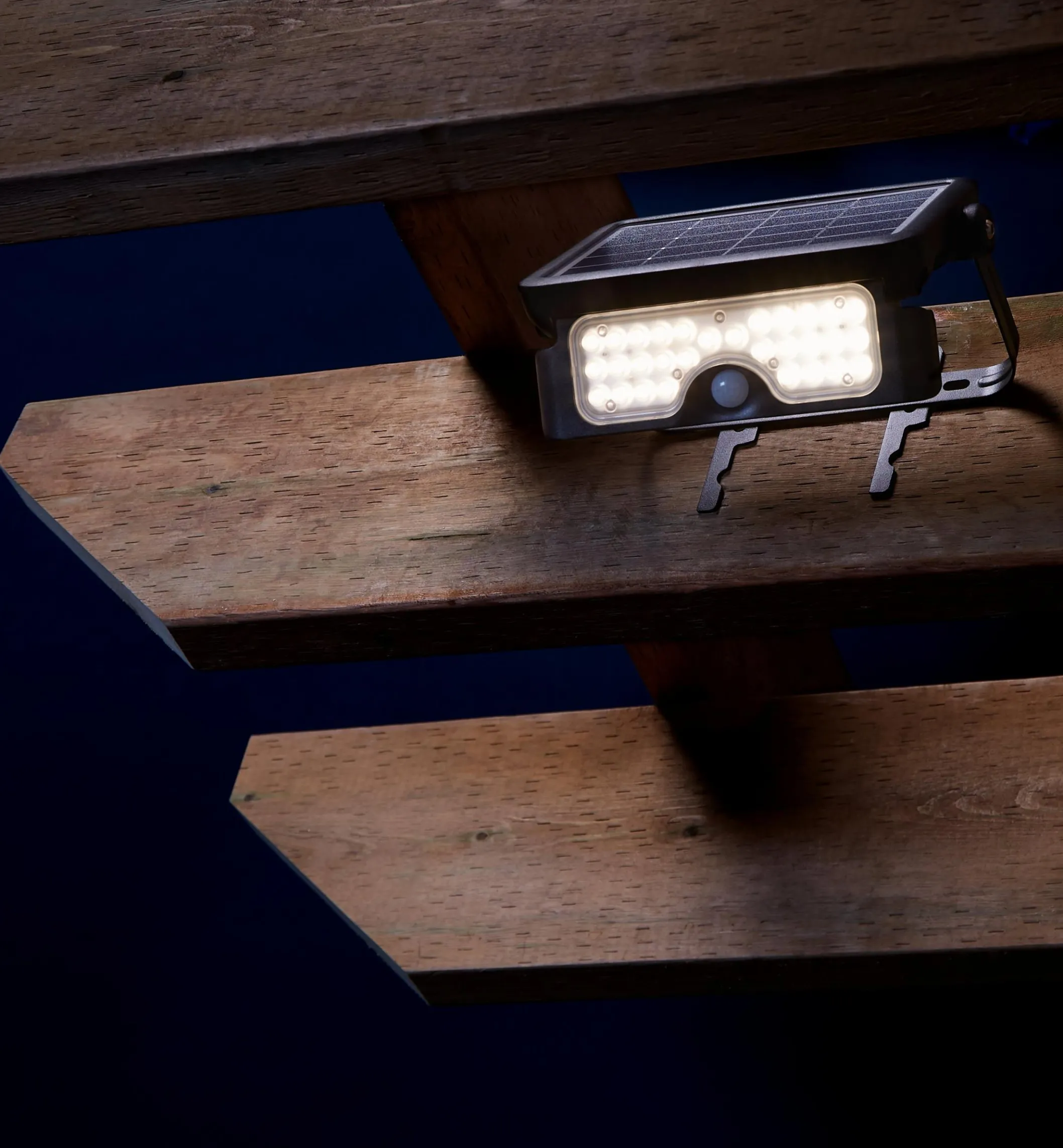 Motion-Sensing Solar LED Floodlight