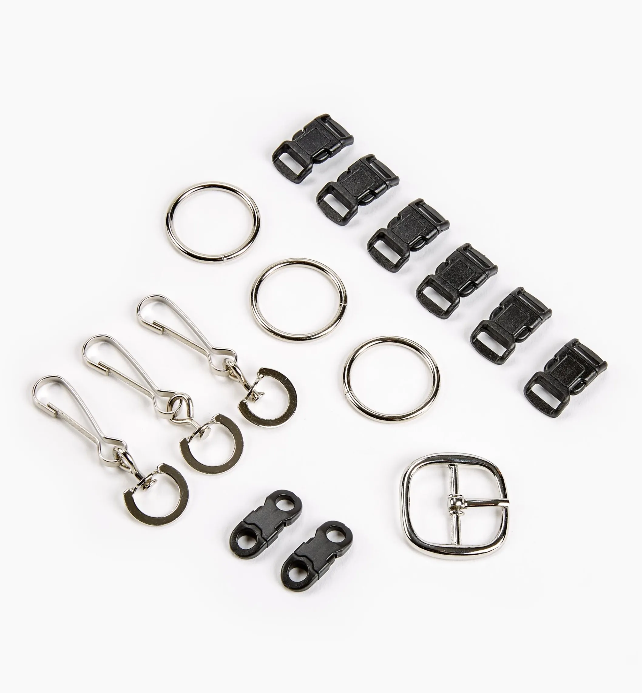 15-Piece Set Of Assorted Paracord Findings