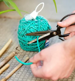 Soft-Stretch Plant Tie