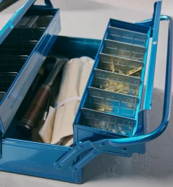 Toyo Large Cantilevered Toolbox