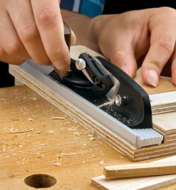 Veritas Miniature Right-Hand Shooting Plane