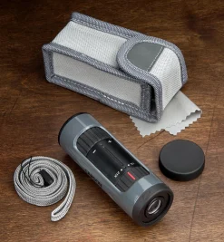 Zoom Monocular
